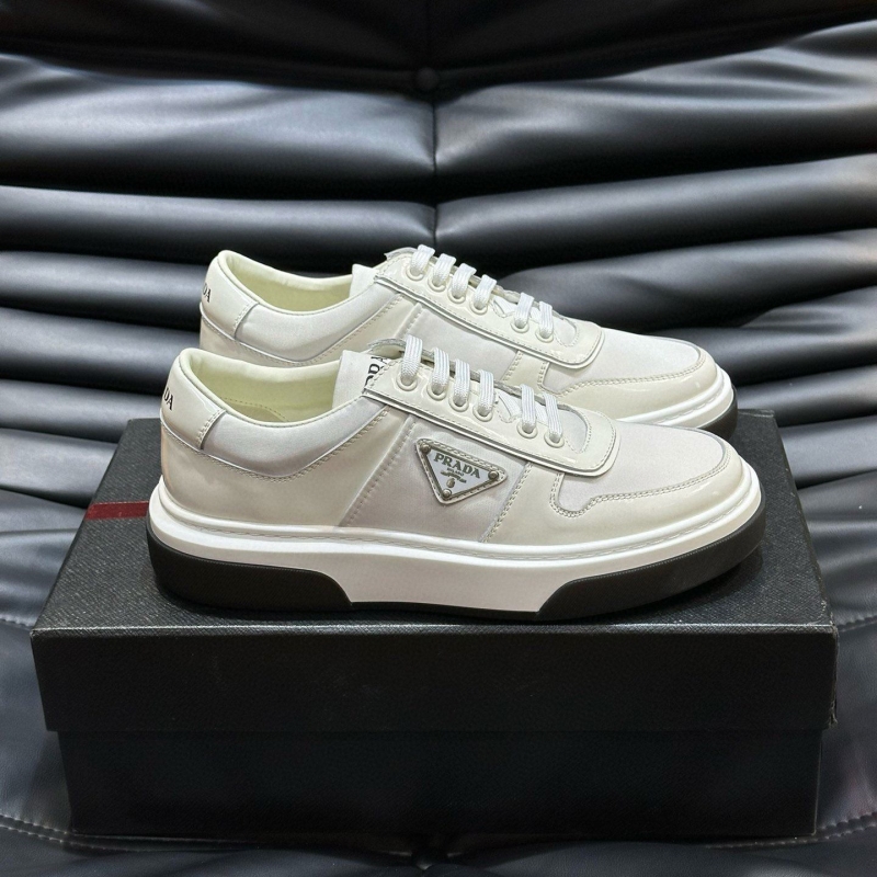 Pra*a casual shoes